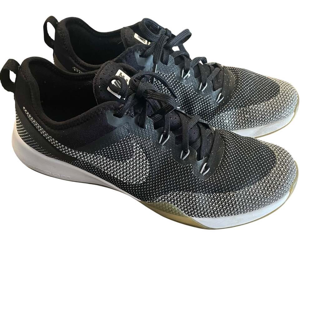Nike Women's Air Zoom Dynamic Cross-Training and Running Shoe Size 9